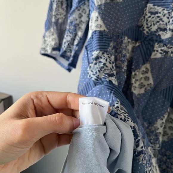 Park & Fifth Blue and White Patchwork V-neck Mini Dress - Size XS - Picture 4 of 8